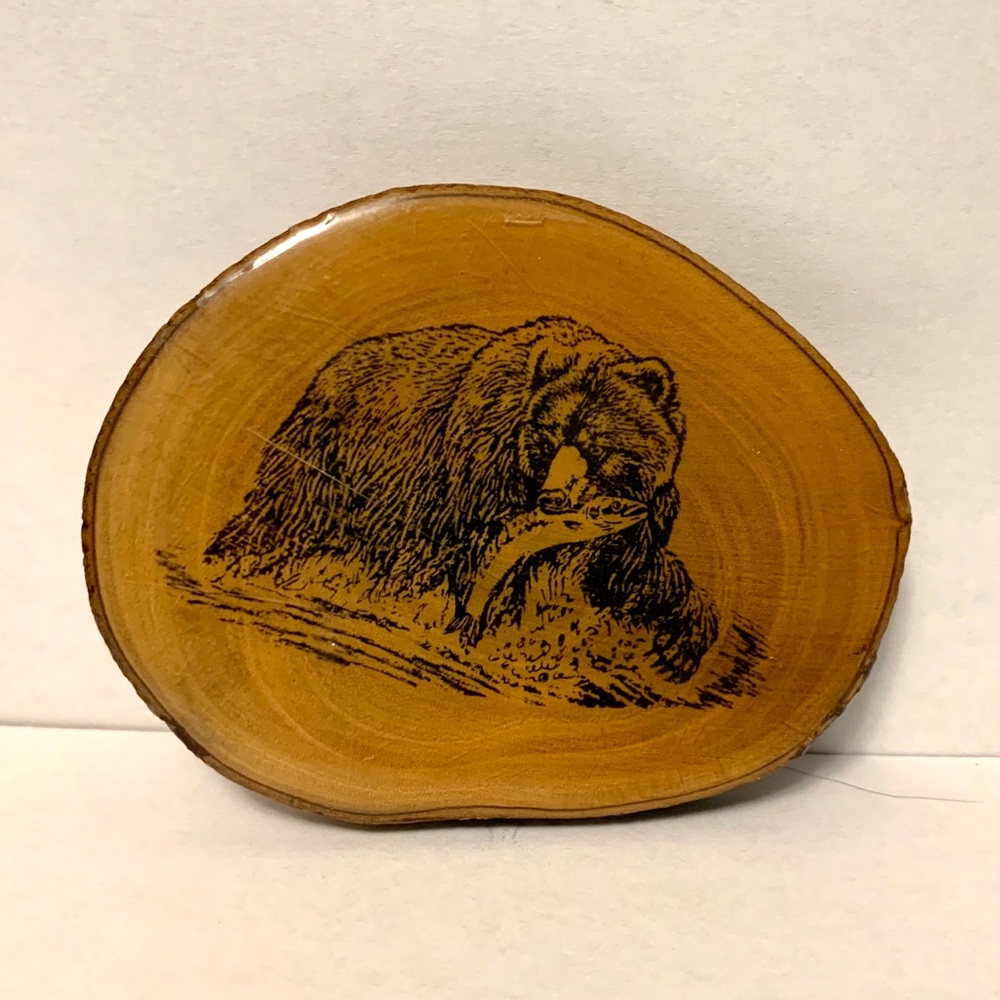 Bear Fishing - Vintage Wooden Belt Buckl